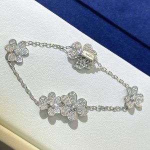 Frivole bracelet_ 5 flowers_ 18K white gold_ Diamon