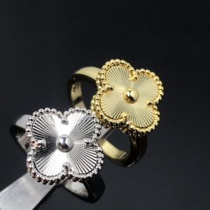 Vintage Alhambra ring_ 18K yellow gold_ Three Fourt