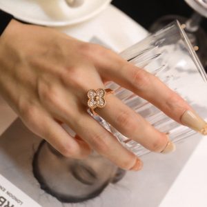 Vintage Alhambra ring_ 18K rose gold_ Diamond_ _yyt