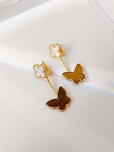 Lucky Alhambra earrings_ 2 motifs_ 18K yellow gold_ (2)